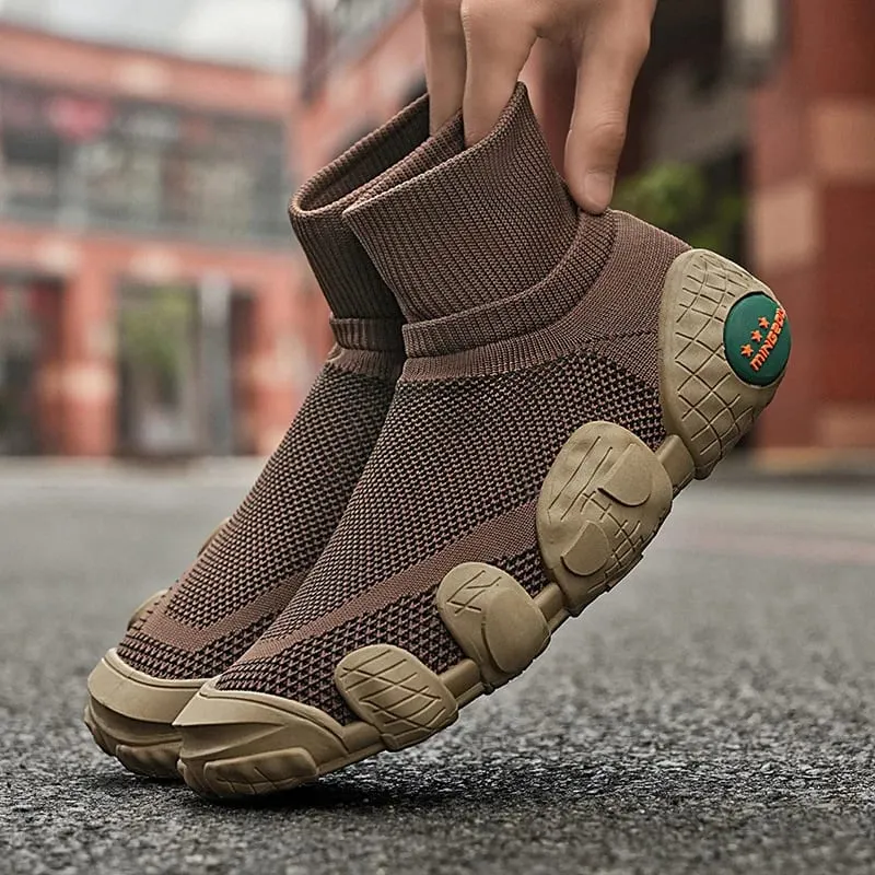 2026 New Summer Breathable Hollow Mesh Shoes Outdoor Casual Sports Shoes Fashion and Versatile Men's Shoes Knit Running Sneakers