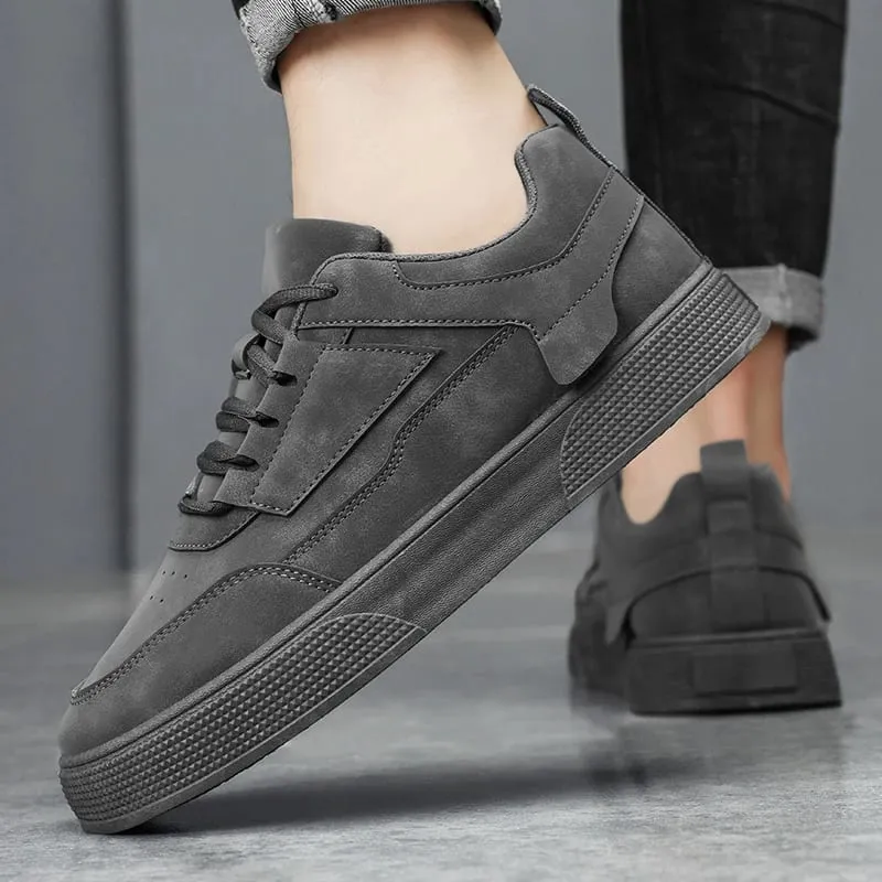 Low-Top Men's Versatile Casual Sports Shoes Comfortable and Trendy Thick-Soled Outdoor Running and Skateboarding Shoes