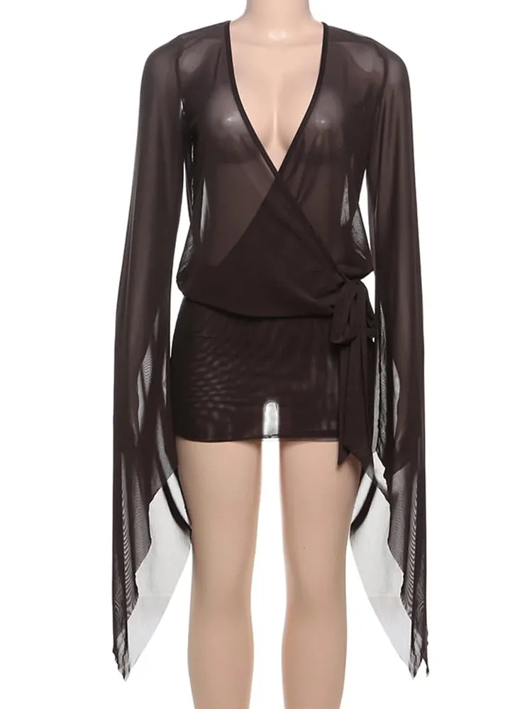 แปลก Puss ตาข่ายเซ็กซี่ฤดูร้อนชุดผู้หญิง Cross Bandage ต่ำคอ Backless Flare Sleeve Midnight Coquette Midnight Party Bodycon