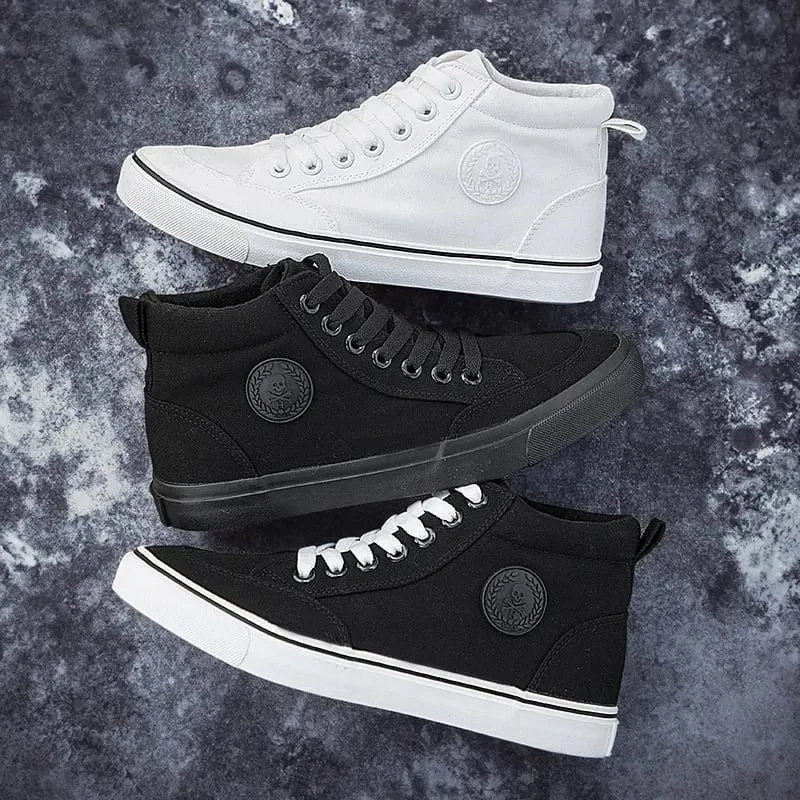 Herren-High-Top-Sneaker aus Segeltuch, Slip-on-Schnürschuhe, lässig, ganz in Schwarz, Basic-Skateschuhe für Studenten, flache Sohle, bequeme Sportschuhe