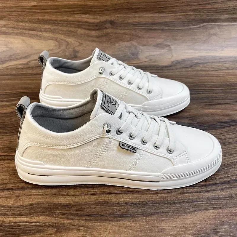 Simple and Versatile White Sneakers Breathable Board Shoes Men's Casual Shoes Delicate and Breathable Without Causing Foot Discomfort