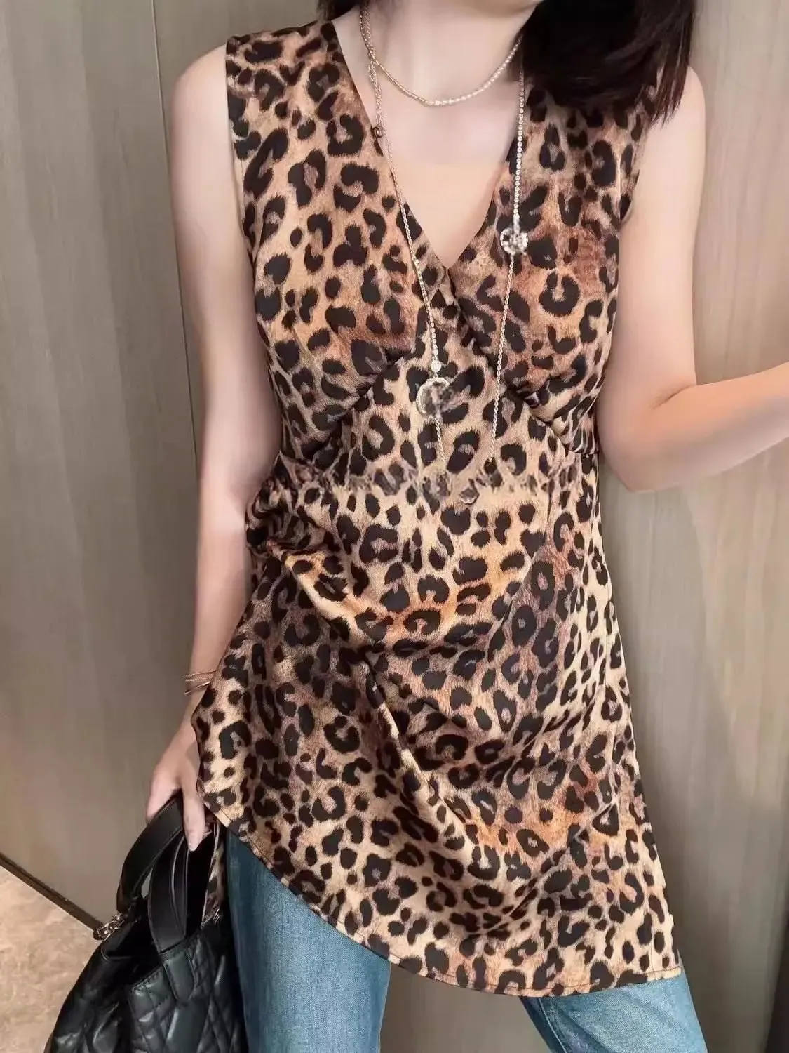 High Street Leopard Printing V Neck Sleeveless Tanks Women Clothing New Casual Youth All-match T Shirt Tops Fashion Sexy Summer