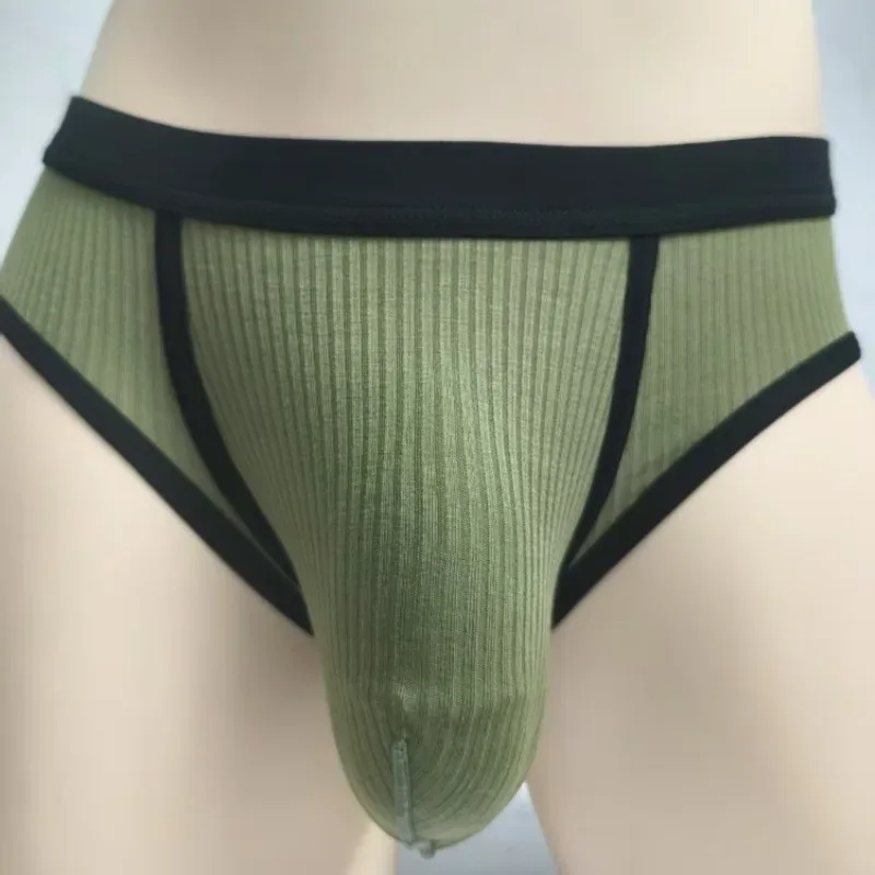 Gli slip da uomo con grandi tasche sono molto sexy. Intimo sportivo da uomo di grandi dimensioni