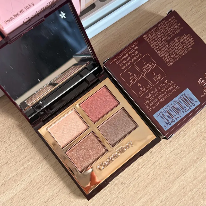 Charlotte Tilbury CT Makeup Set Water Light Collagen Lip Moisturizer Pressed Powder für makelloses Finish Vierfarbiger Lidschatten