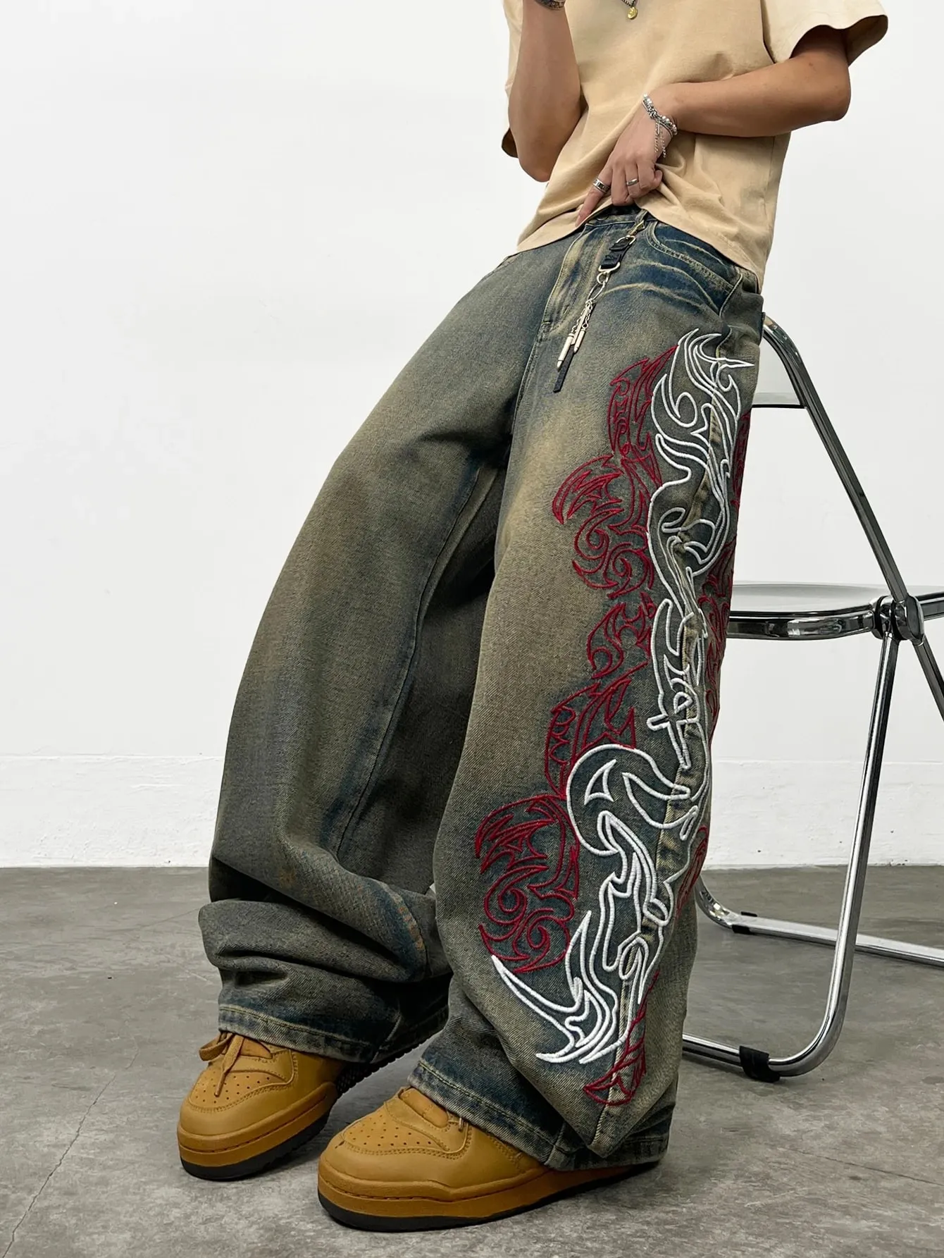 American Retro Two-Tone Totem Embroidery Design Vintage Washed Baggy Wide-Leg Jeans Y2K Hip-Hop Streetwear Stylish Long Pants