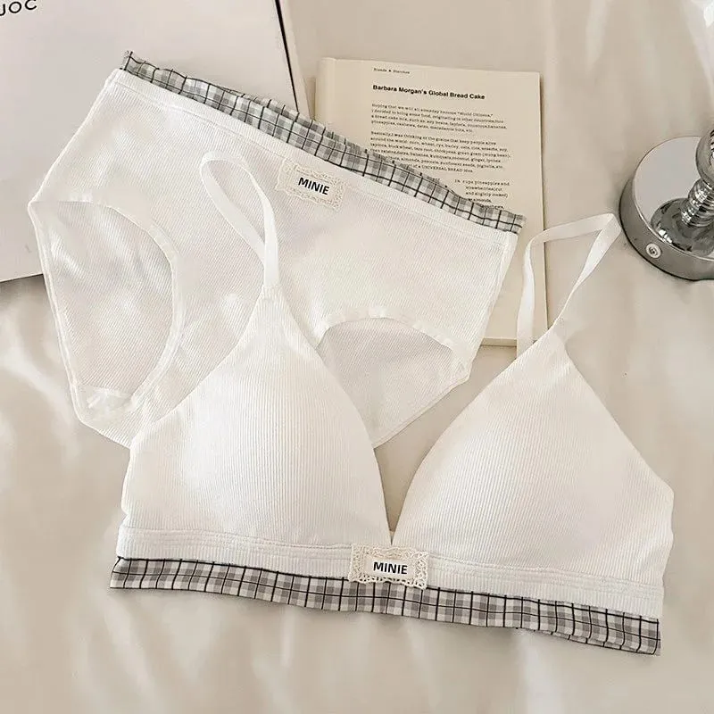 Teen Girls Soft Seamless Wireless Bra Triangle Cup Push Up Thin Padded Small Bust Side Support Anti Sagging Daily Wear