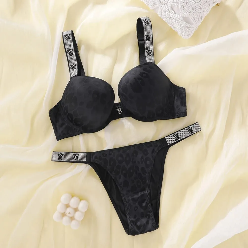 Victoria Secret Hot Sexy Lingerie Set Very Sexy Logo Shine Strap Leopard Print Push Up Bra Shine Script Thong Panty