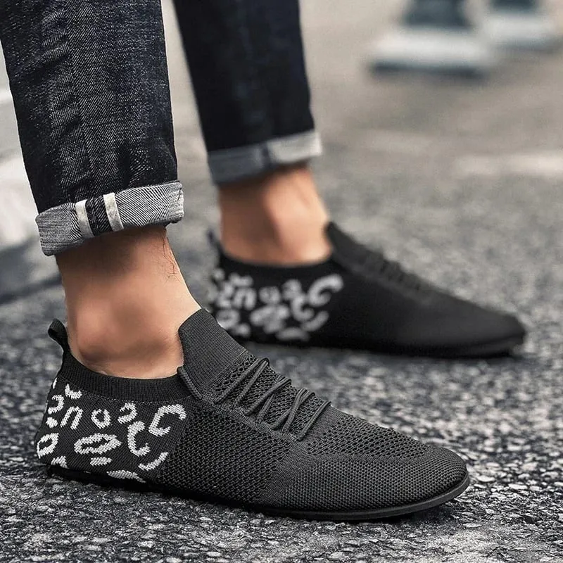 2024 Breathable Men Vulcanizedรองเท้าใหม่น้ำหนักเบาคู่รองเท้าตาข่ายนุ่มรองเท้าสบายๆรองเท้ากลางแจ้งรองเท้า 36-47