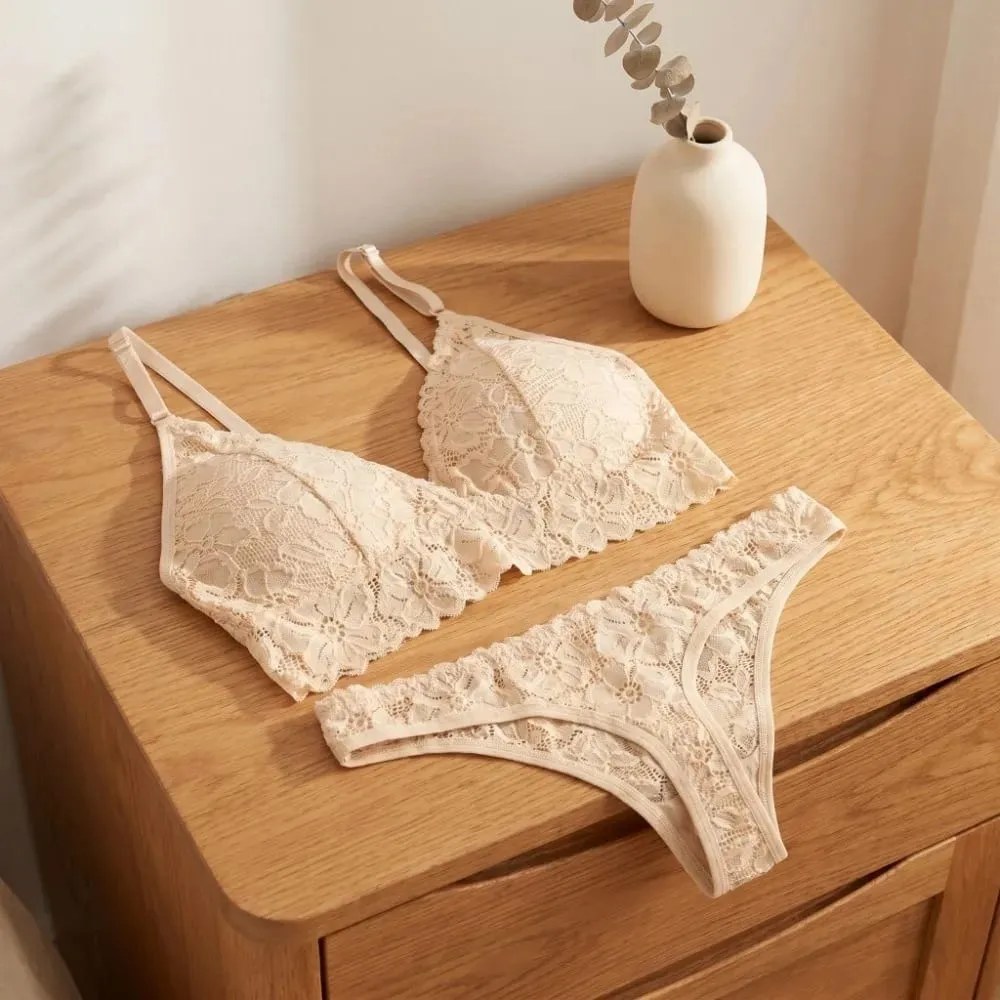 Sweet V Neck Lace Flower Bra Set Solid Color Low Waist Floral Panties Bra Kit T-Back Lingerie Lace Underwear Women