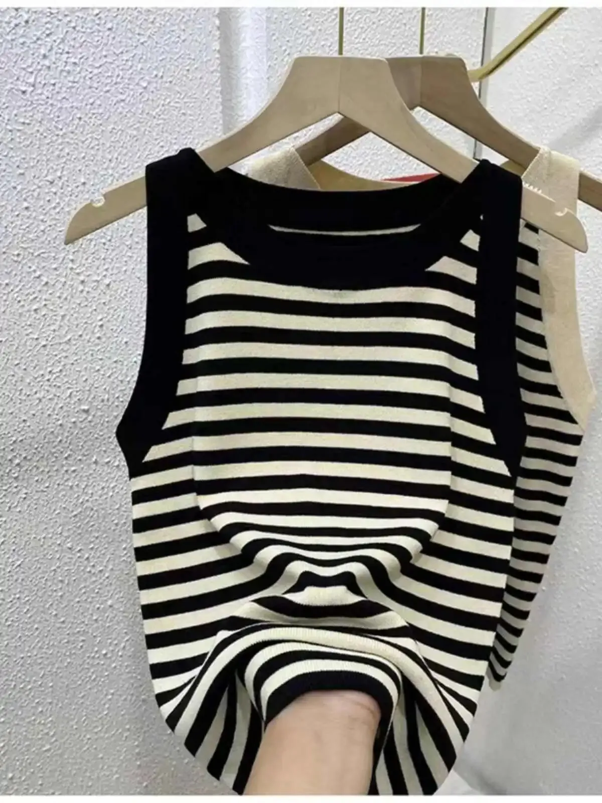 2026 Spring Summer Women Striped Tank Tops Slim Fit Sleeveless Color Blocking Vest Casual Versatileb Base Layer Cami Top