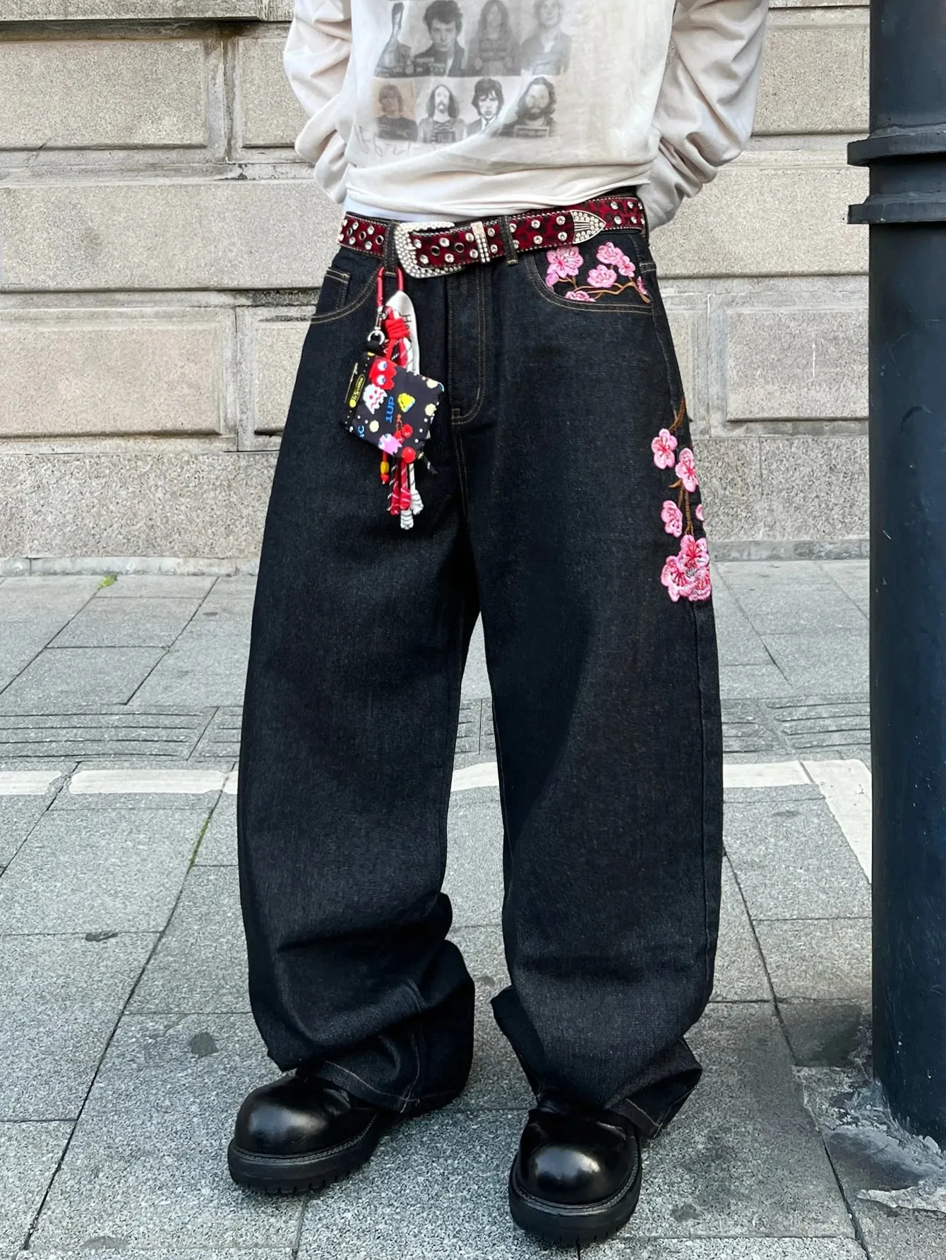American Vintage Plum Blossom Embroidered Black Baggy Jeans Men Y2K Street Hip-Hop Fashion Trend Versatile Wide-Leg Pants