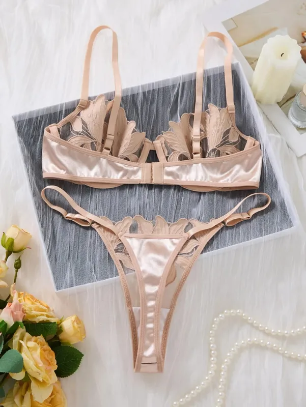 champagne Floral Embroidery Lingerie Set Satin Mesh Underwire Bra Thong Women Intimate Underwear Honeymoon Boudoir ZA824031