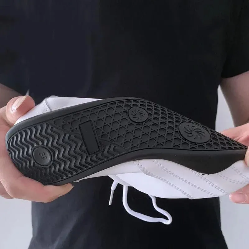 2026 Kung Fu Shoes Tai Chi Wing Chun Sports Sneakers Wushu Martial Arts Footwear Comfort Fitness Sneakers