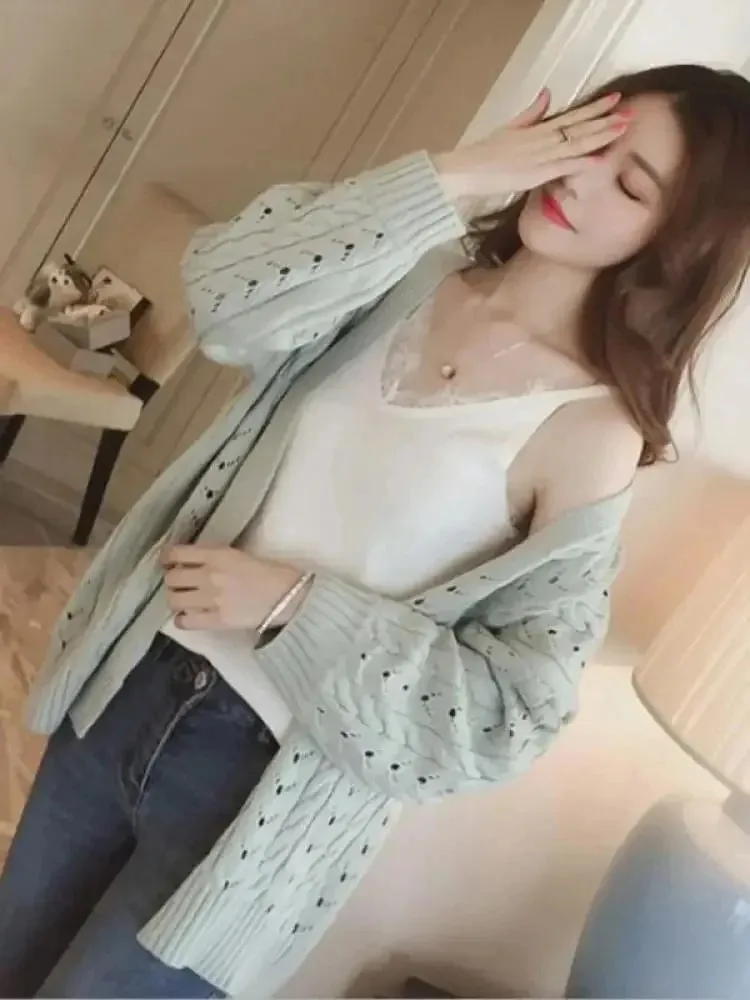 2026 Summer Casual Tops Solid Stitching V-neck Camis Women Hook Flower Lace Tank Female Knitted Short Slim Sleeveless Shirt