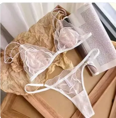 Sexy French Front Button Lingerie Set Ultra Thin Breathable Summer Bralette Wirefree Beauty Back Pure Comfort Bra & Panty MOYISU