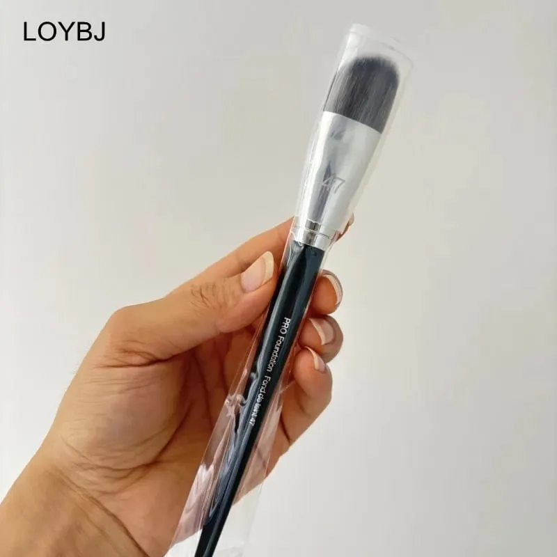 No. 47 Bevel Angle Foundation Brush with plastic cover Professional Slope Liquid Foundation BB Cream Makeup Brush 1/2/3/4/5 PCS