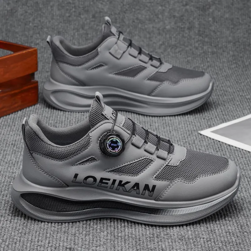Men's All-Season Outdoor Casual Hiking Shoes Comfortable and Breathable Featuring a Twist Buckle Design.