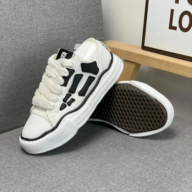2026 New Black Chunky Tire Sneakers Unisex Retro Mesh Breathable Dad Shoes Height Increasing Wear-resistant