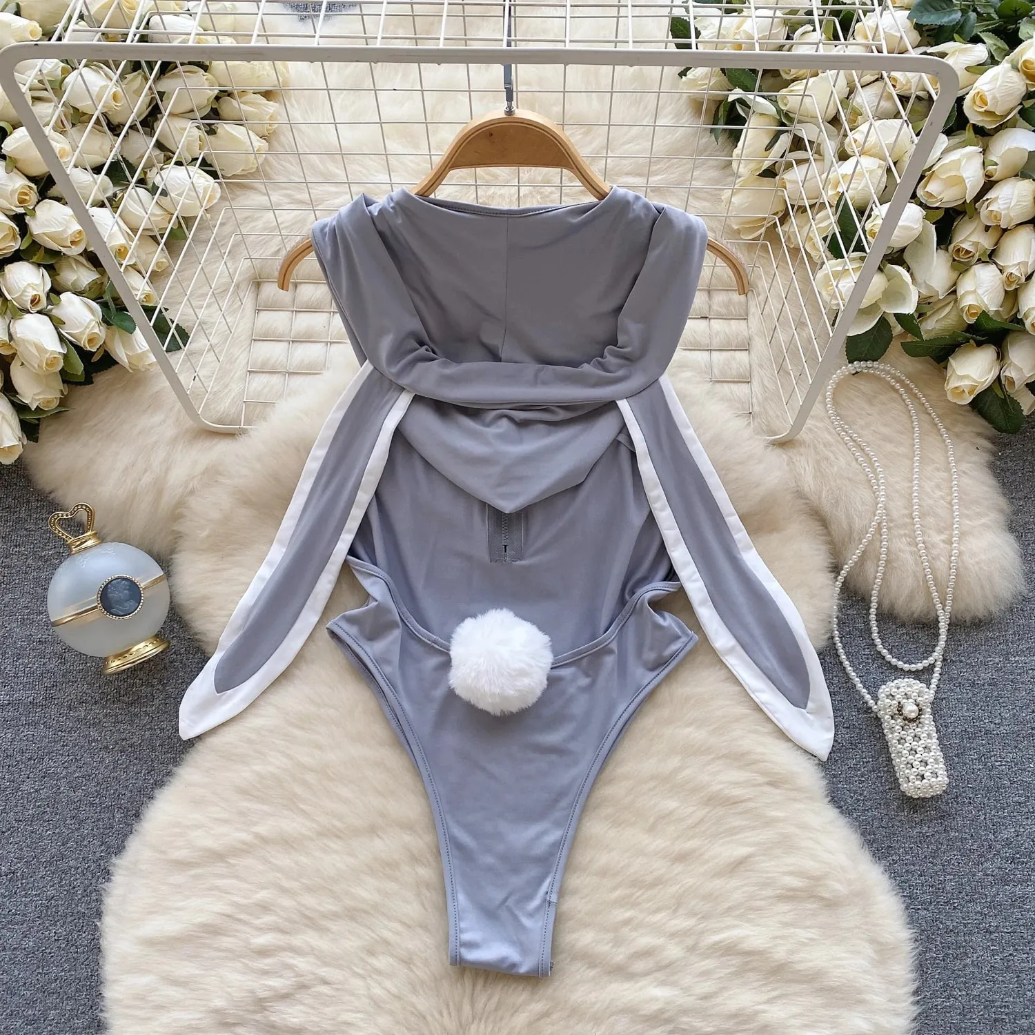 Sevimli Gri Tavşan kulaklık Üst Seksi Backless Slim Fit Bodysuit Zip Kolsuz Kadın Seksi Erotik Iç Çamaşırı Tavşan Cosplay Tulum