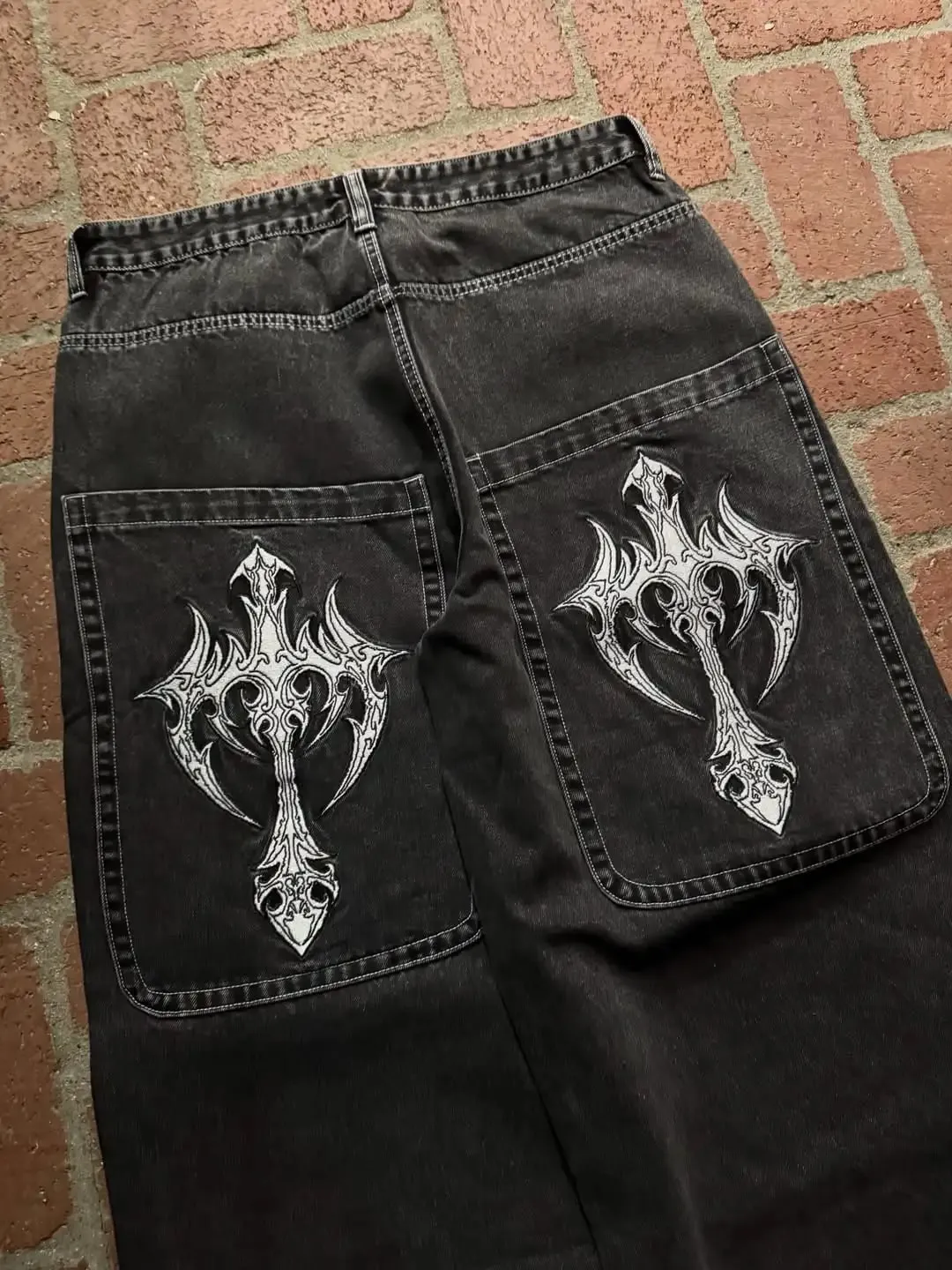 Men Gothic Cross Print Black Denim Baggy Pants Mid Waist Big Pocket Design Loose Fit Hip Hop Streetwear Jeans for Daily Casual