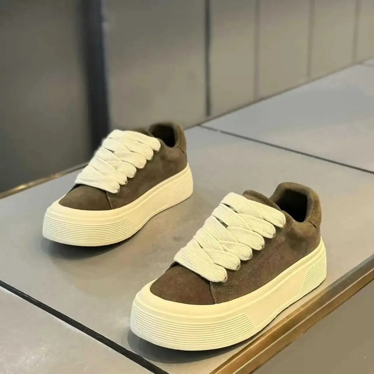 2025 Autumn New Trend Casual Board Shoes Mens Platform Heightening Casual Sneakers Fashion Lace-Up Comfortable Walking Shoes Men