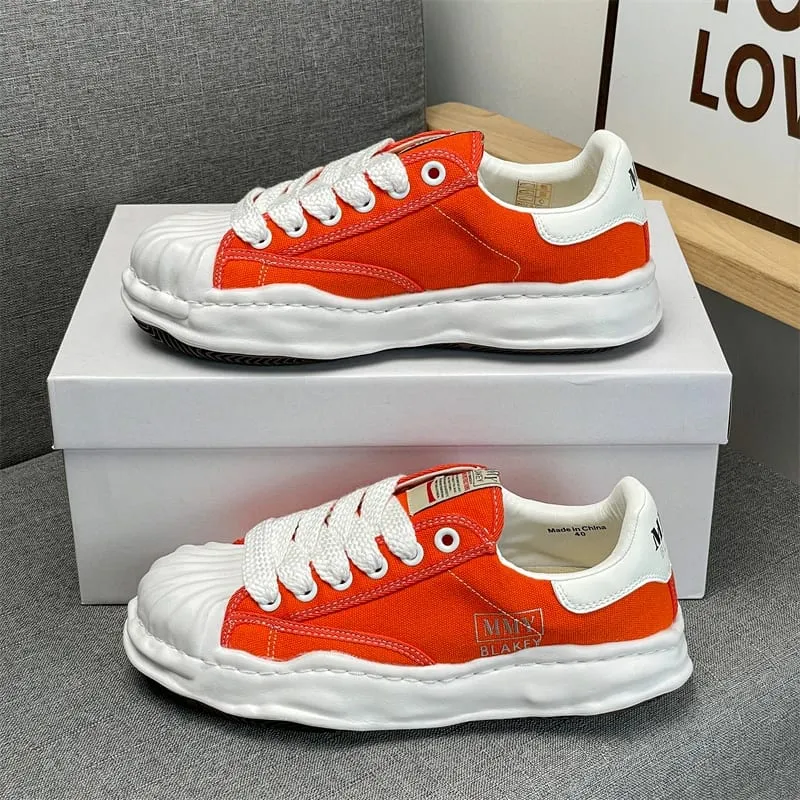 2026 New Men Women Skate Shoes Low Top Trendy Street Style Couple Sneakers Non-slip Wear Resistant Daily Footwear