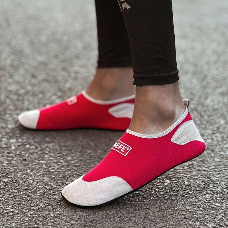 Light Water Shoes Men Women Swimming Diving Socks Shoes Beach Sandal Shoe for Men Seaside Non-Slip Sneakers Socks Slipper