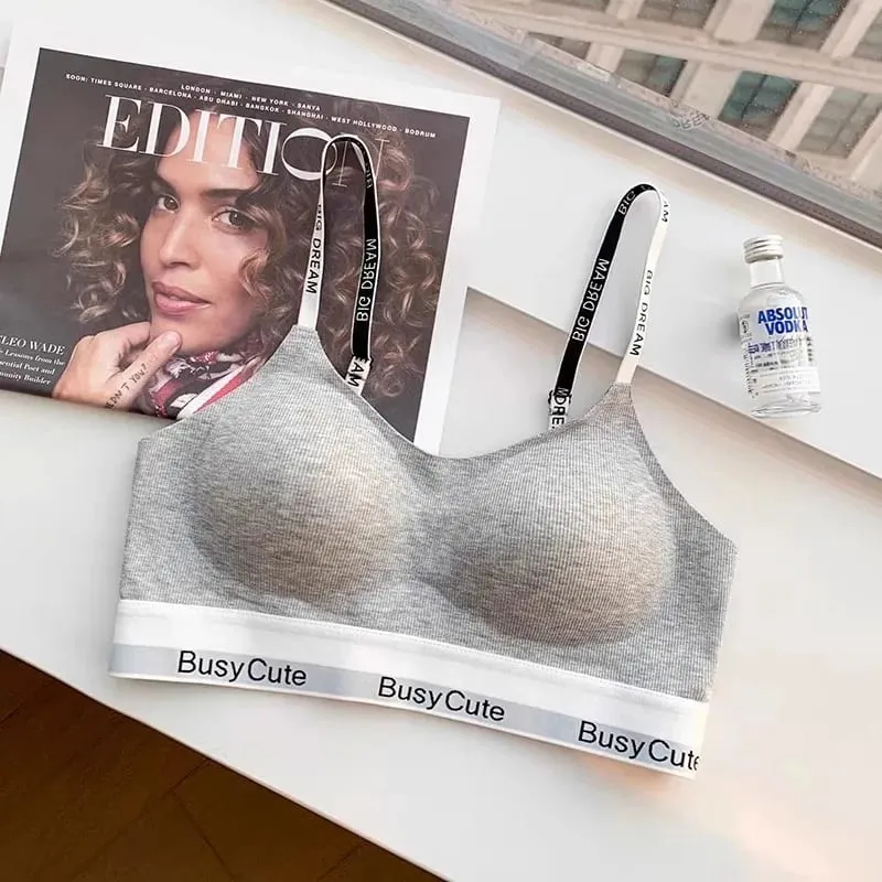 Sports Style Thin Underwear Set with a Collection of Accessory Breasts No Steel Ring Underwear And Two-Piece Underwear