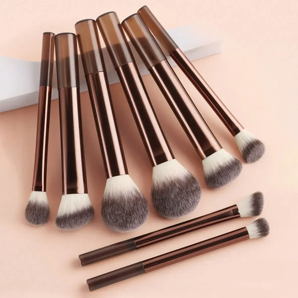 8 Buah Set Kuas Rias Multifungsi Gagang Panjang Rambut Sintetis untuk Alat Rias Kosmetik Wajah Kontur Alas Bedak Perona Pipi