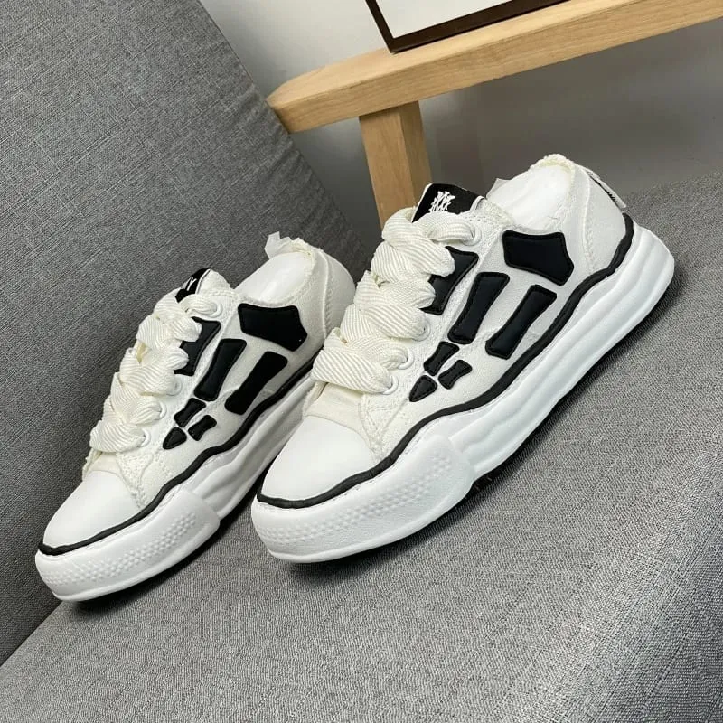 2026 New Black Chunky Tire Sneakers Unisex Retro Mesh Breathable Dad Shoes Height Increasing Wear-resistant