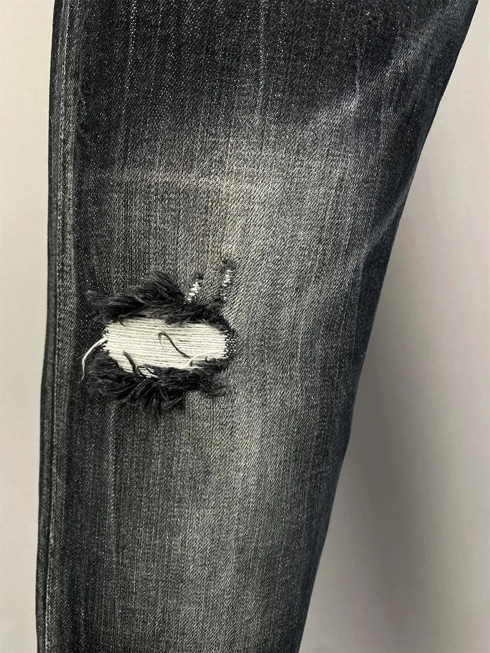 new Europe design style Men Jeans SLIM button Coolguy Long Pants Straight Pockets Hole black top quality D2 jeans pant 981