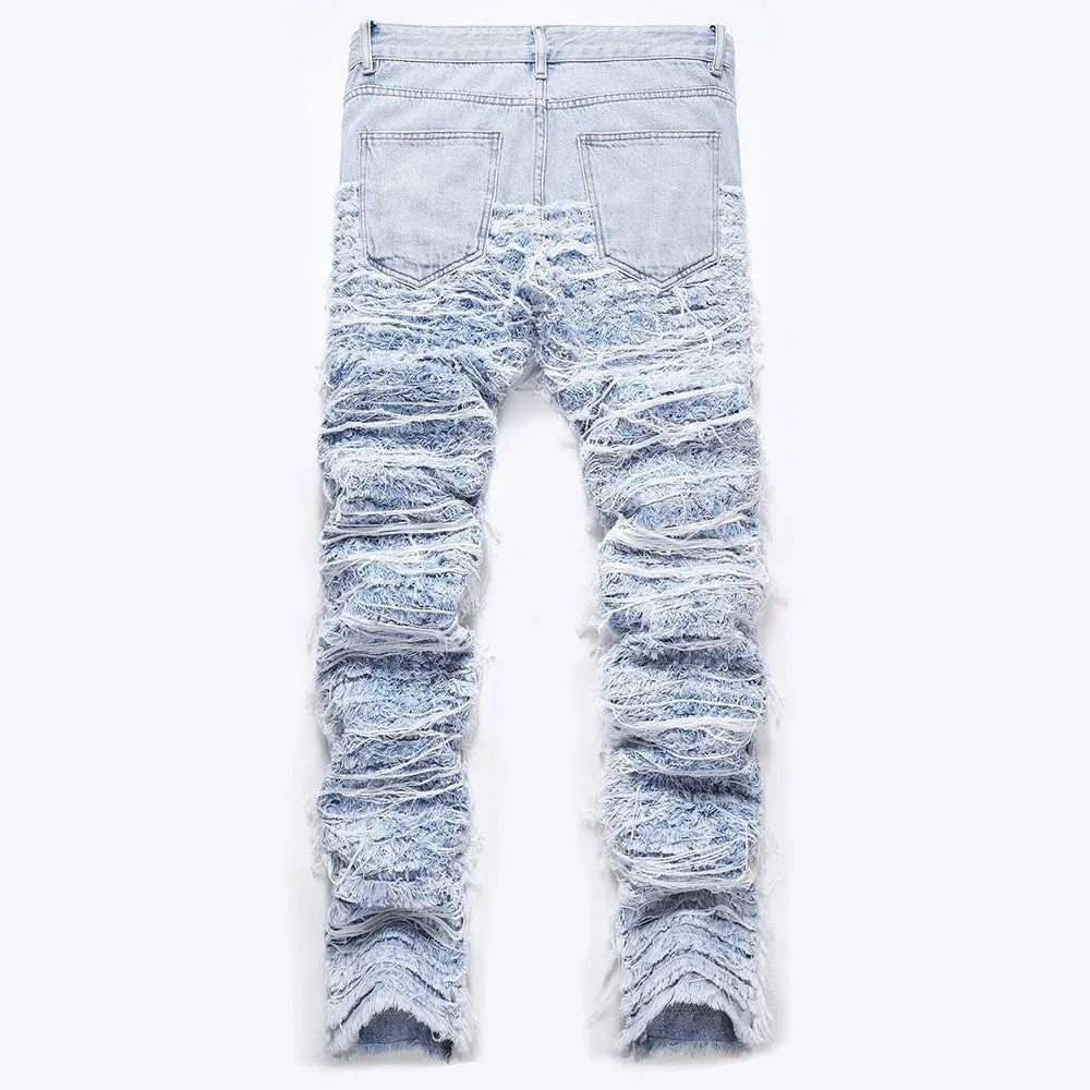 Heren lichtblauwe denim jeans met franjes, gescheurd, verdrietig, vernietigd, streetwear broek met patches, patchwork, loszittende broek