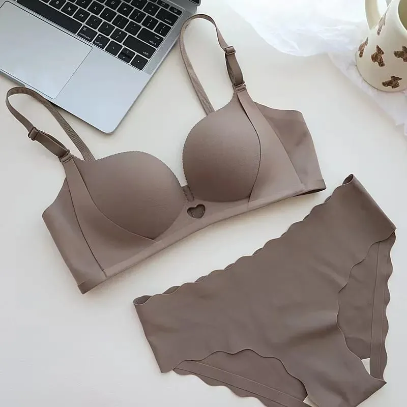 Sexy Heart-Shaped Hollow-Out Push-Up Lingerie Set Seamless Anti-Sagging Small Breast Gathering Without Underwire Bra Set