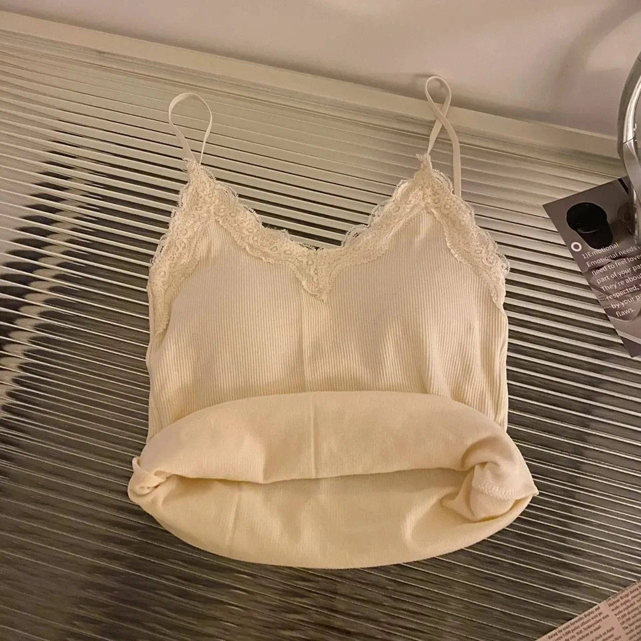 2026 verão fino elegante camis feminino camisola regata sexy sem mangas espartilho topo com almofada no peito doce rendas retalhos colheita topos