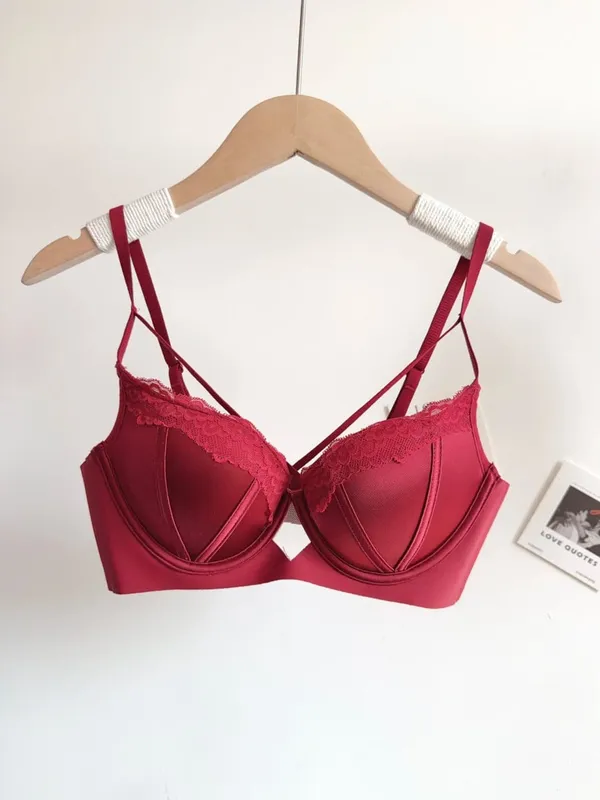 Best Selling Sweet Push Up Bra Set French Lace Polka Dot Small Cup Shaping Lingerie Breathable Comfort Women Intimate Underwear