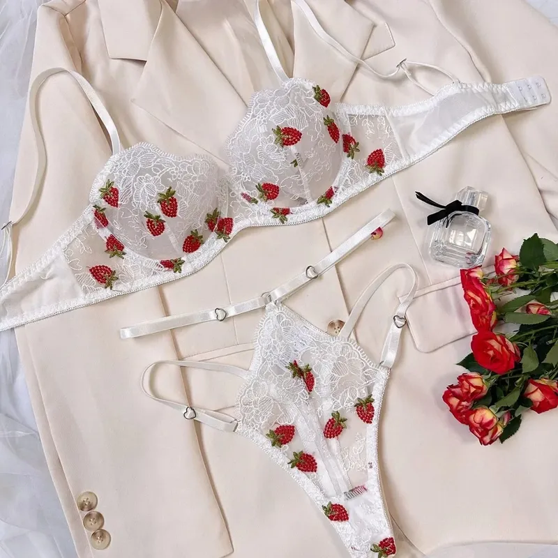 Sexy Girl Strawberry Embroidery Perspect