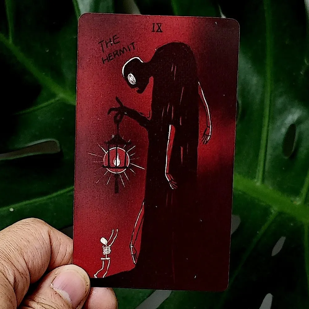 10.3*6cm - Dirty Red Tarot Deck 78 Pcs Tarot Cards Channel Energy Through Bold Strokes and Striking Contrasts