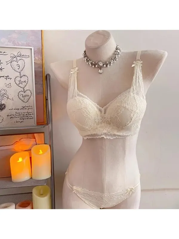 Sweet Halter Neck Bow Lace Wireless Bra Sujetador Push-up Acolchado Señoras Capas Lencería íntima para busto pequeño Tamaño 32-38 ABC