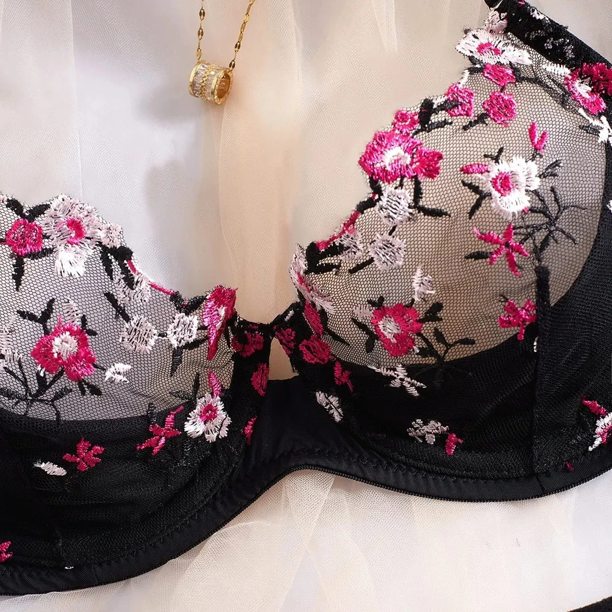 Sexy Womens Underwear Exotic Emotional Bra Set Embroidered Print Brassiere Lingerie Set Women's Push Up Thin Bralette suit