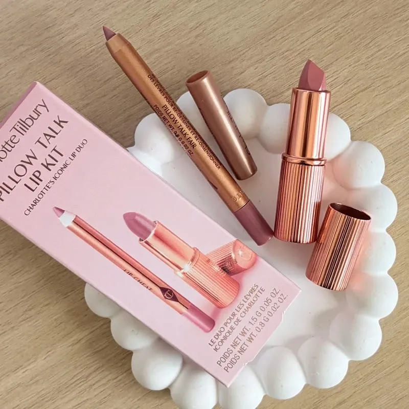 Charlotte CT Lip & Cheek Blush Balm Blush Stick Mat Concealer Flydende let at blande for en jævn naturlig finish Tilbury Makeup Sets