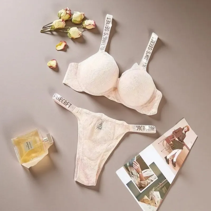 Victoria's Secret Sexy Lace Trim Pattern Breathable Gathered Padded New Soft Bra and Panty Set Classic Women's Lingerie Set
