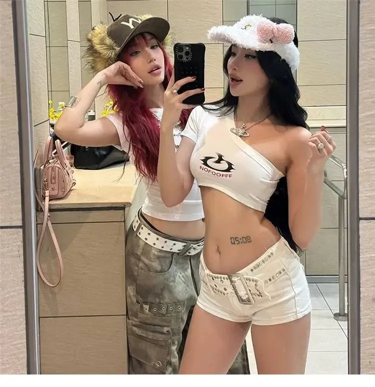 2026 Summer American Style New Spicy Girl Tight Top with Slanted Shoulder Printed Letters Street Style Exposed Navel Sports Vest