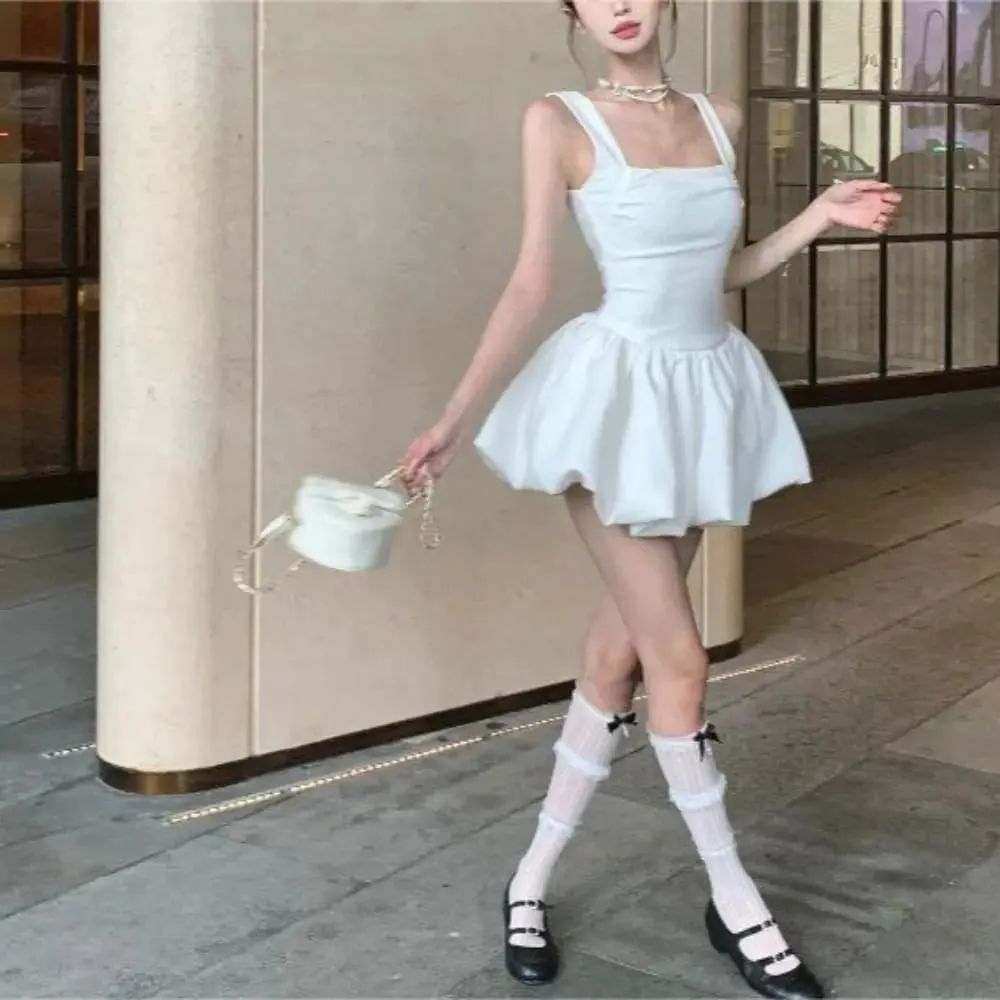 Elegant Camisole-klänning i fransk stil Ärmlös Slim Fit Kort Klänning Svart Vit Bud Klänning Kvinnor Tjej