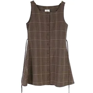Söt Mini Nyår Date Klänningar Ärmlös väst Kvinnor Korea Japansk stil Design Retro Vintage Rutig Klänning med knappar 11021