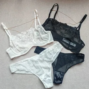 Elegantní dámské, průhledná síťovina, květinové vyšívané spodní prádlo, zlatý řetízek, podprsenka a tanga s akcentem, 2ks intimní outfit