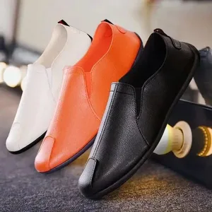 Nowe męskie obuwie codzienne Nisko wycięte, miękkie, antypoślizgowe skórzane buty Modne, wszechstronne, wygodne buty Modne, lekkie męskie płaskie buty