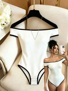 Naisten istuva off-shoulder Cami Bodysuit Y2K One-Shoulder koko vuodenajan. Vartaloa syleilevä tyylikäs, monipuolinen treffeille