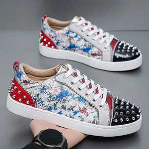 Noves sabates de skate amb personalitat de carrer, sabatilles de tendència per a homes, reblons cònics, sabates informals amb tacs, sabates de moda punk hip hop, home noi