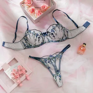 2025 全蕾絲刺繡年輕女士內衣超薄透明聚攏花卉內衣女式性感胸罩和內褲套裝