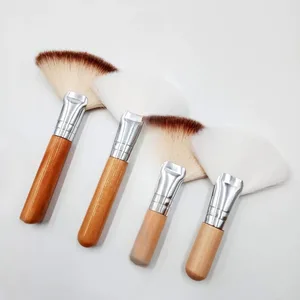 Mini-Make-up-Pinsel, sanfte Kosmetikerin, Reinigung, Kosmetik, klein, weiß, kurzer Holzgriff, Kunstfaser-Fächerpinsel für die Gesichtsbehandlung